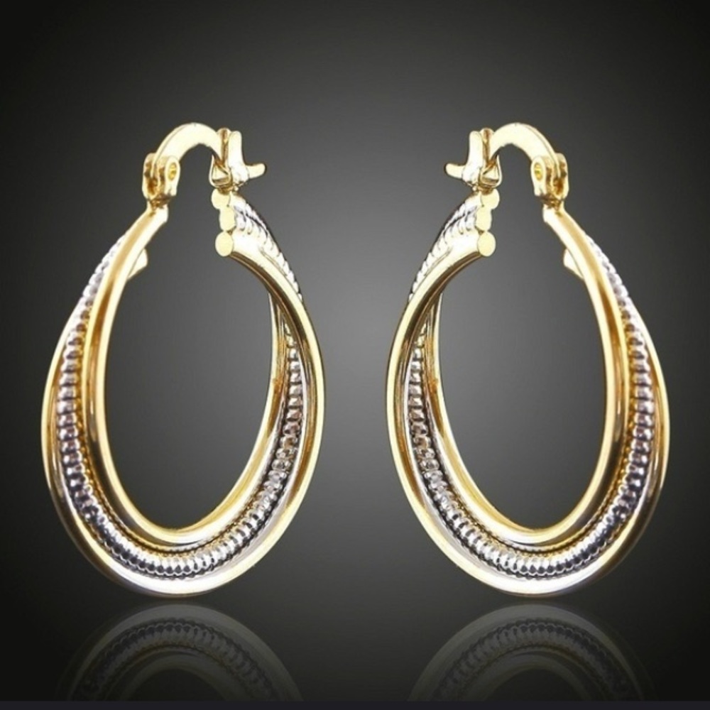 🌹✅18CT. Gold plated three wire twist hoop earrings